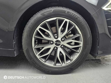 Kia K5 — photo 05