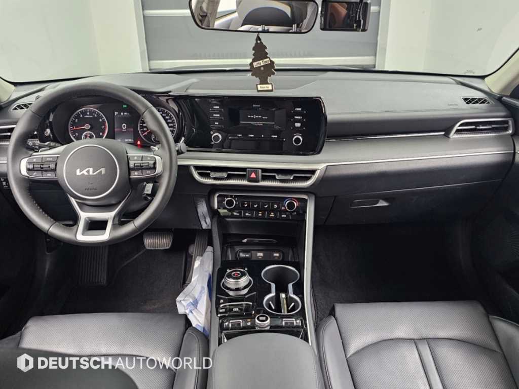 Kia K5 — photo 07