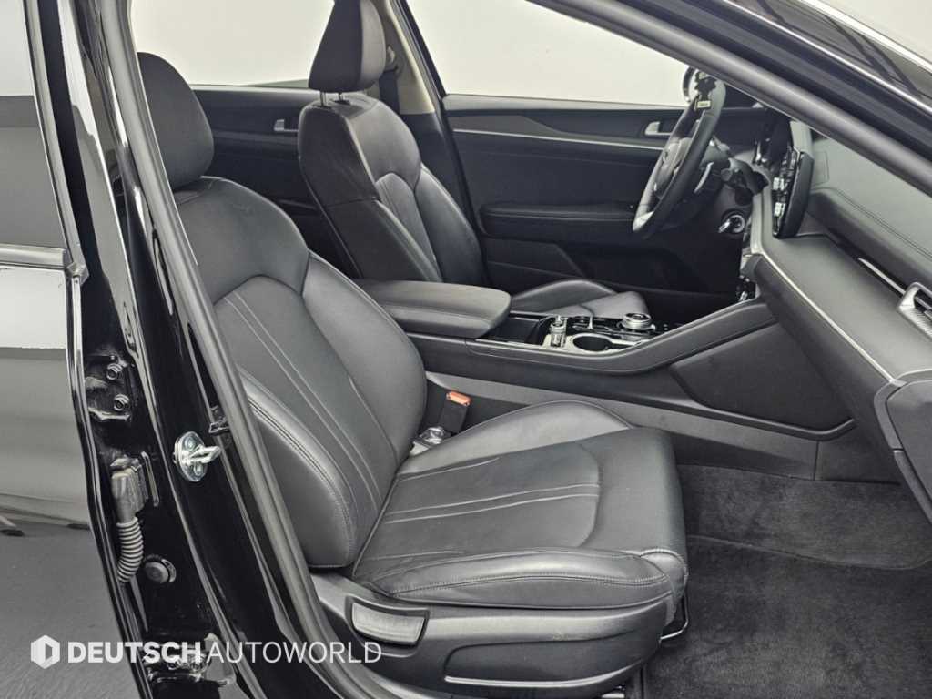 Kia K5 — photo 10