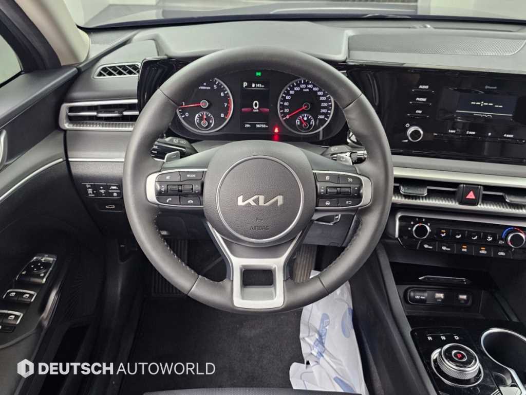 Kia K5 — photo 13