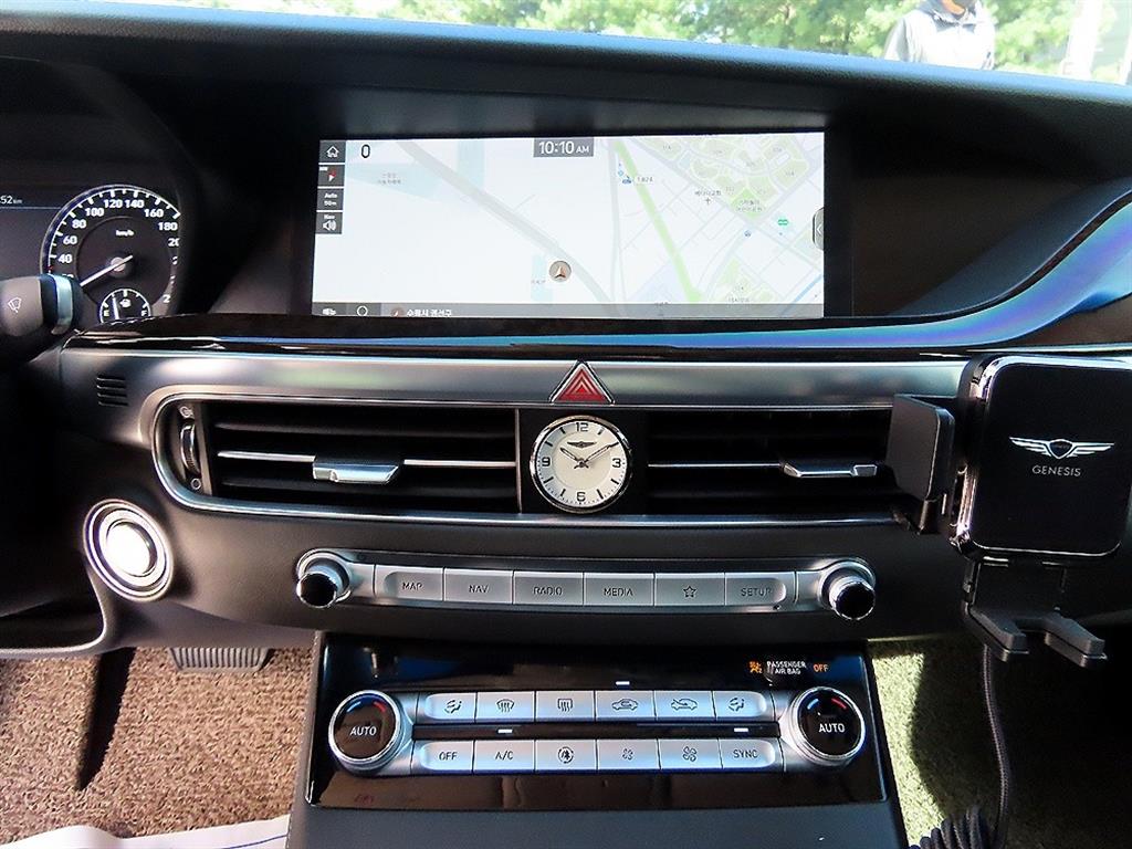 Genesis G90 — photo 12