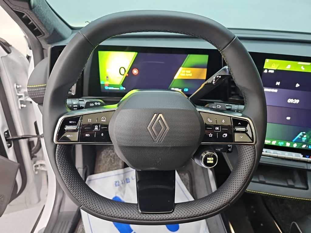RENAULT Scenic — photo 09