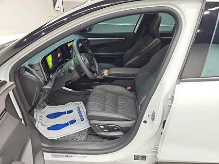 RENAULT Scenic — photo 11