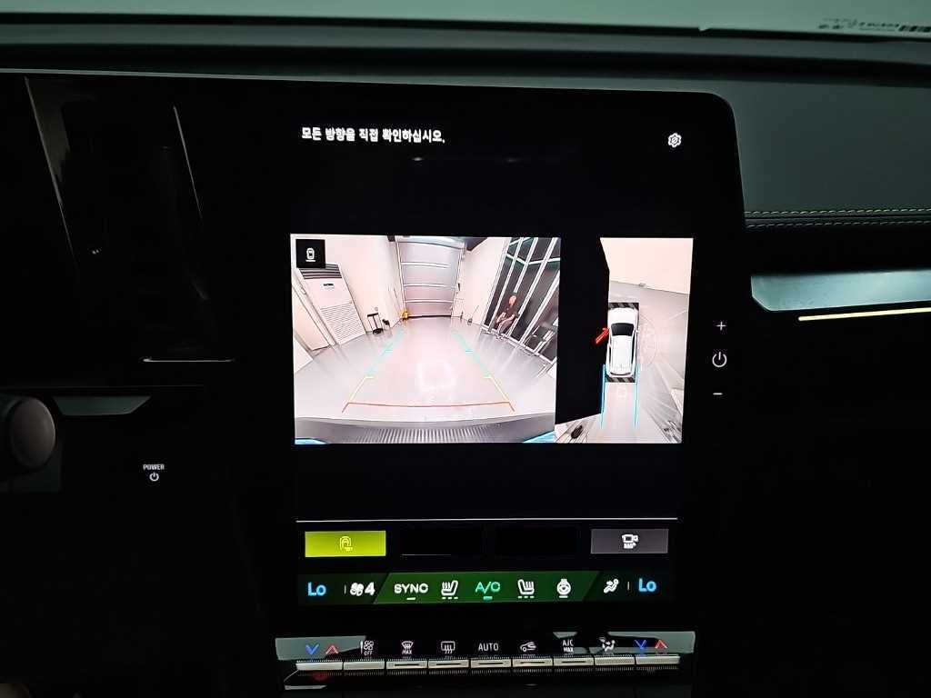 RENAULT Scenic — photo 15