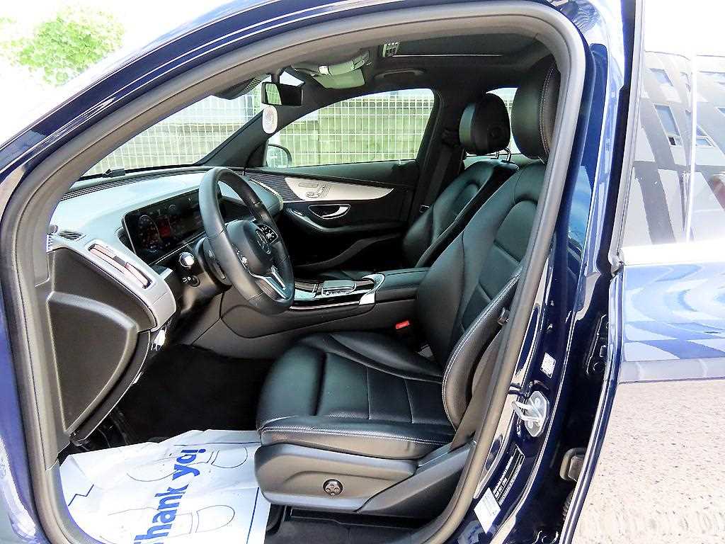 Mercedes-Benz EQC — photo 05