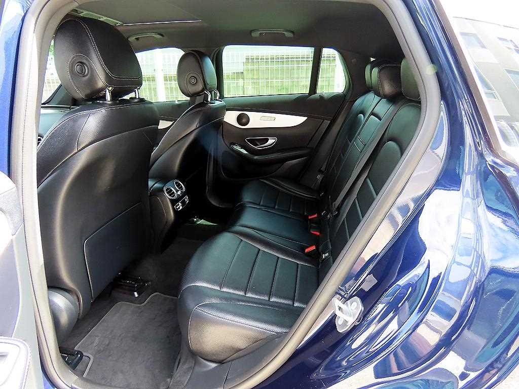 Mercedes-Benz EQC — photo 06