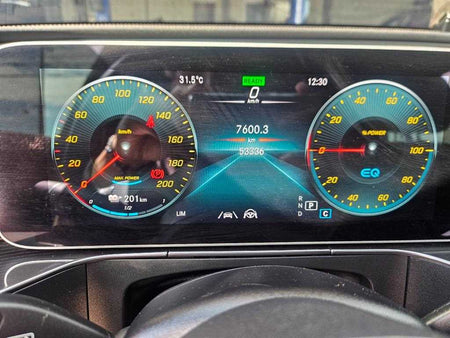 Mercedes-Benz EQC — photo 09