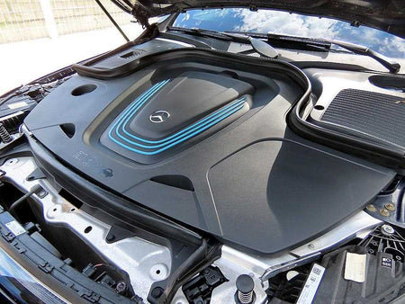Mercedes-Benz EQC — photo 19