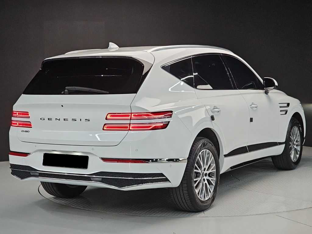 Genesis GV80 — photo 04