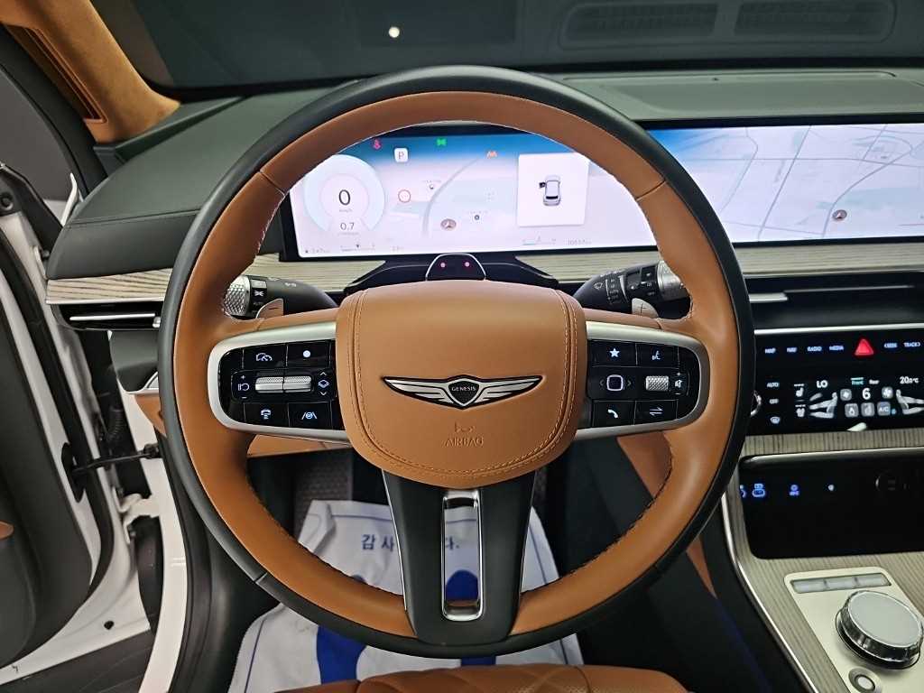 Genesis GV80 — photo 09