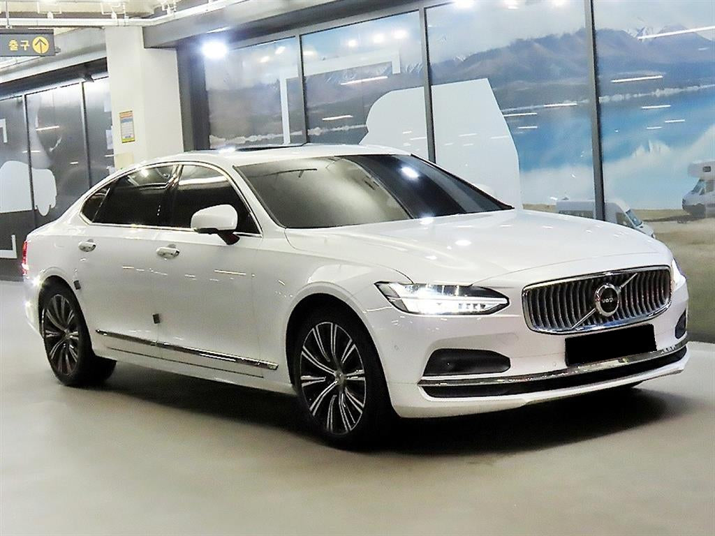 Volvo S90 — photo 01
