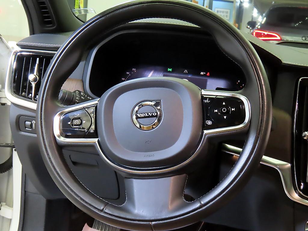 Volvo S90 — photo 08