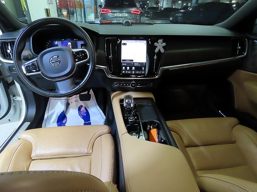 Volvo S90 — photo 10