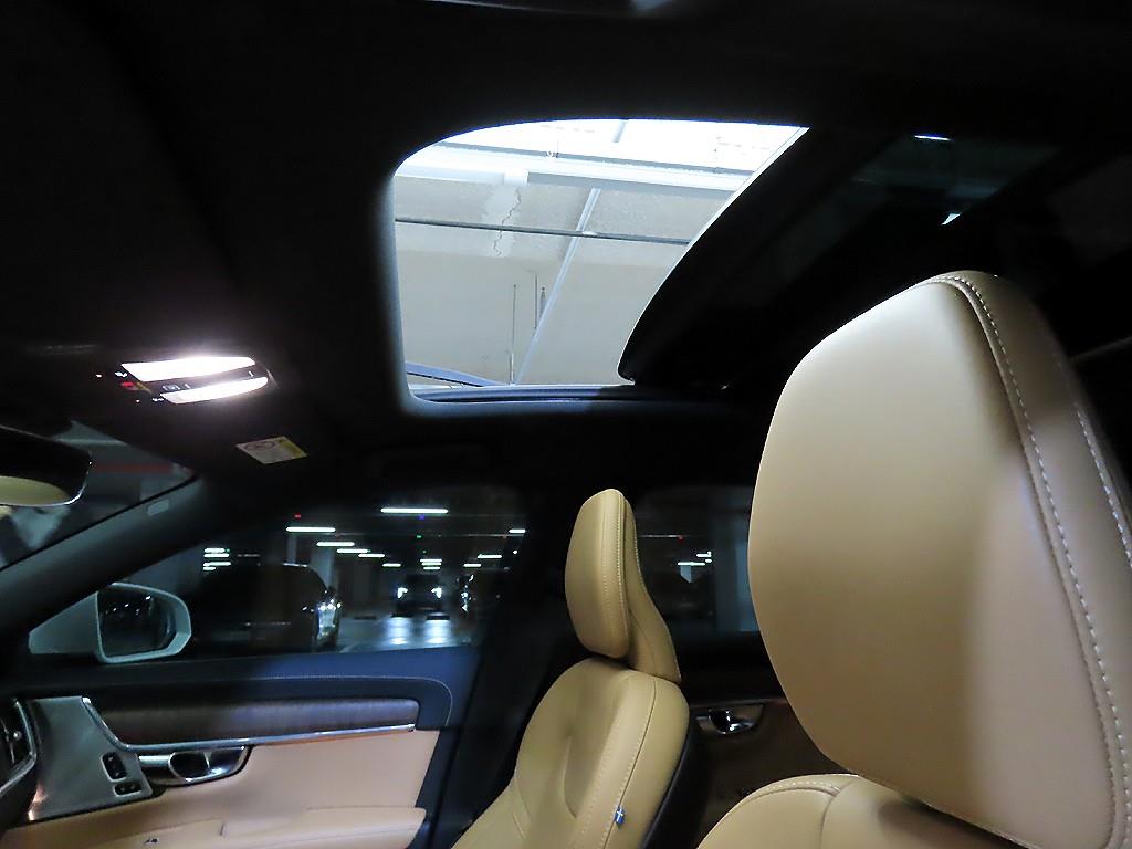 Volvo S90 — photo 17