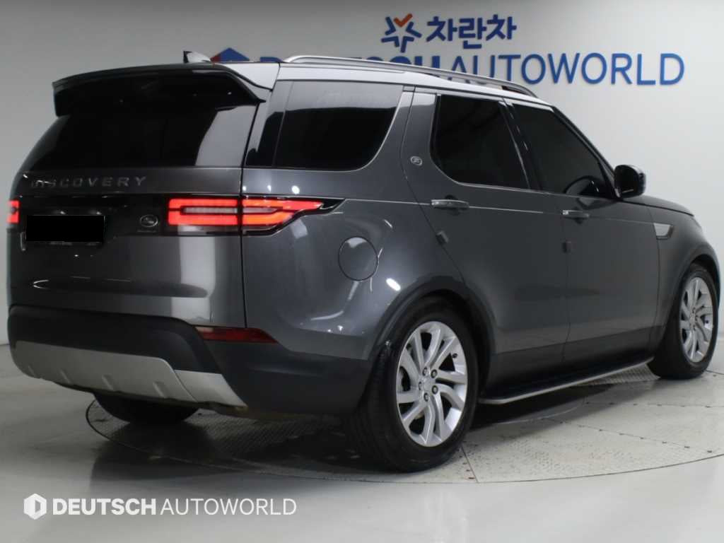 Land Rover Discovery — photo 02