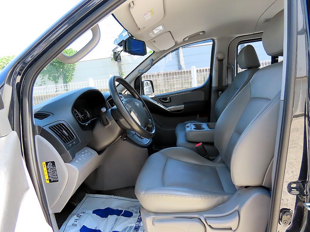Hyundai Starex — photo 05