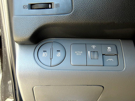 Hyundai Starex — photo 13