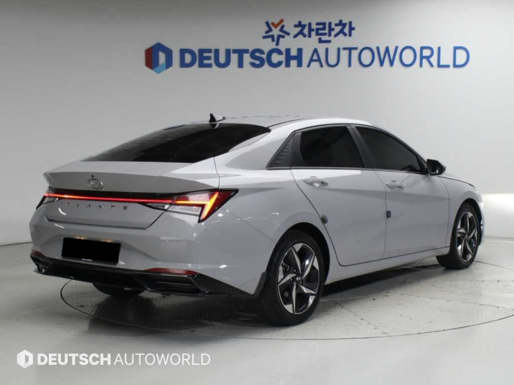 Hyundai Avante — photo 02
