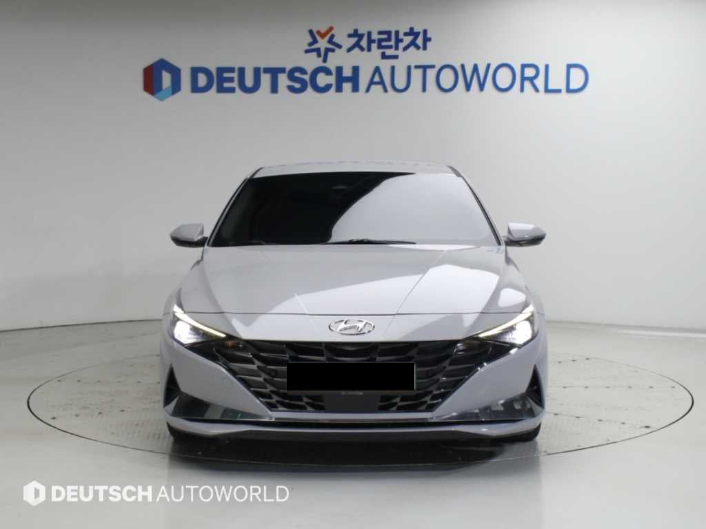 Hyundai Avante — photo 03