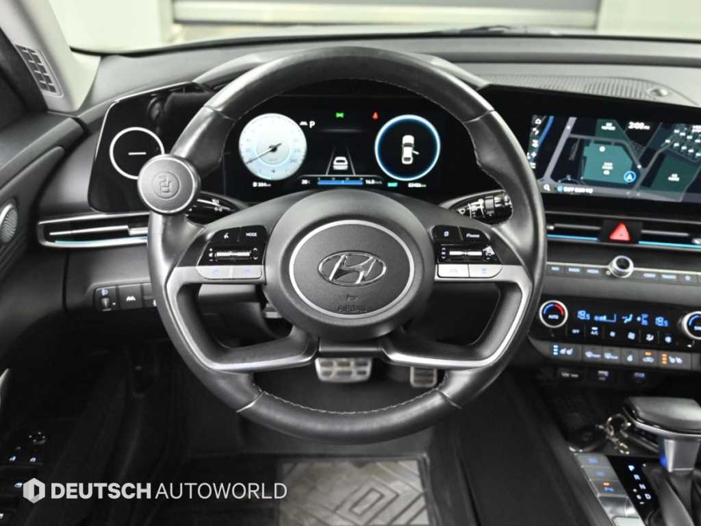 Hyundai Avante — photo 13