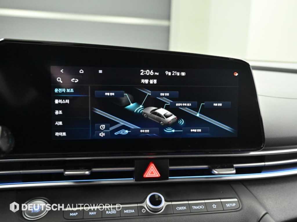 Hyundai Avante — photo 16