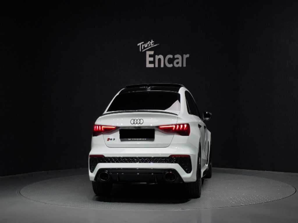 Audi RS3 — photo 04
