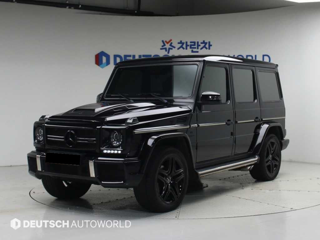 Mercedes-Benz G-Class — photo 01