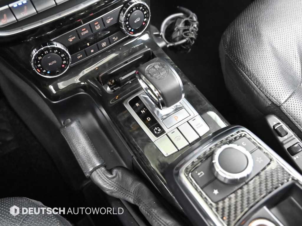Mercedes-Benz G-Class — photo 09