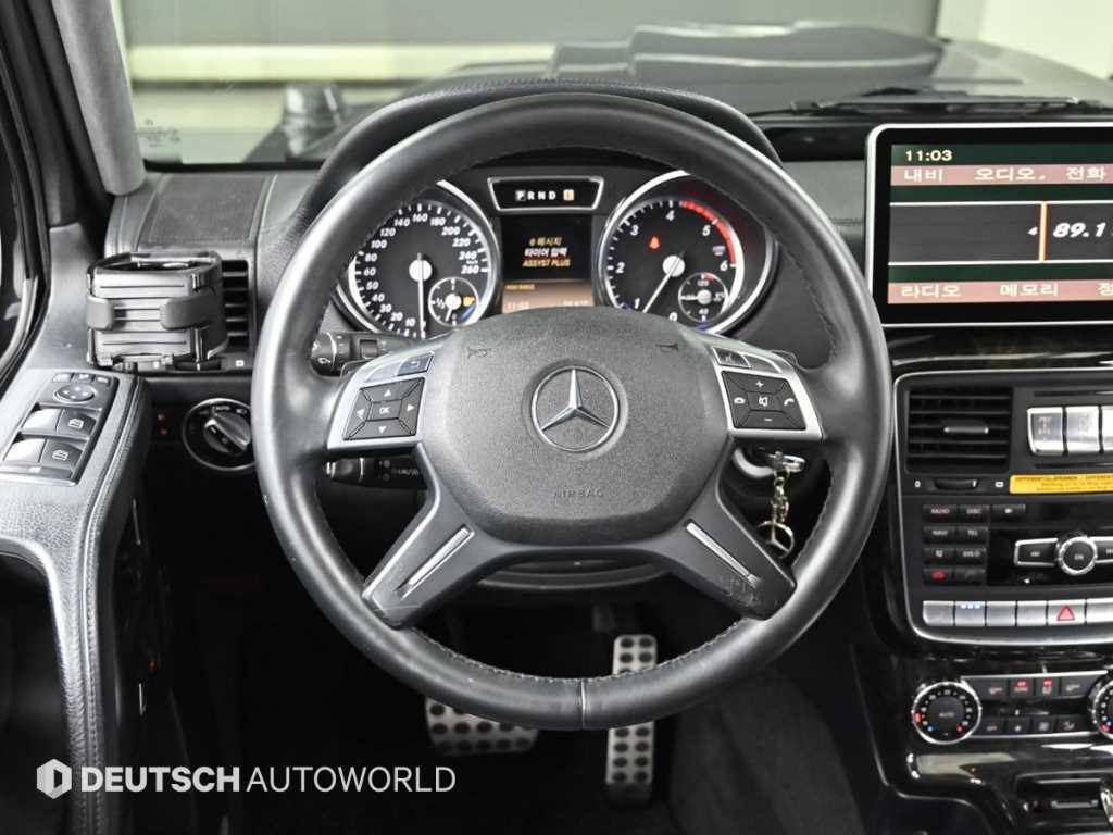 Mercedes-Benz G-Class — photo 13