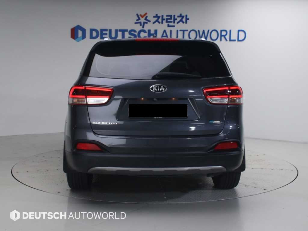 Kia Sorento — photo 04