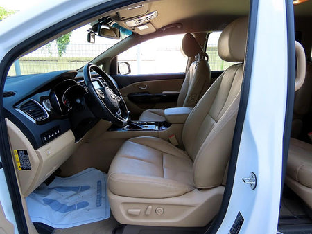 Kia Carnival — photo 05