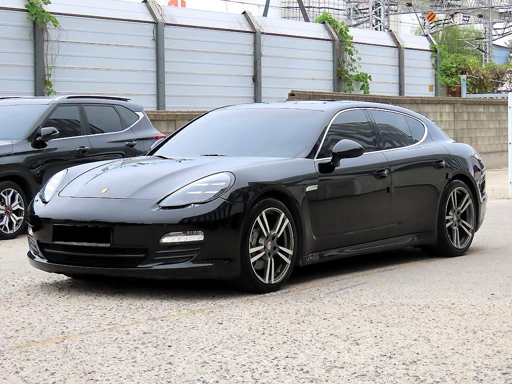 Porsche Panamera — photo 02