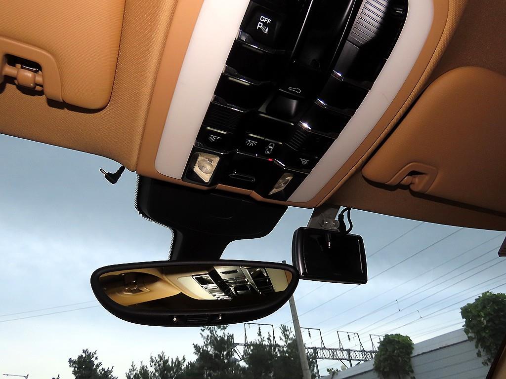 Porsche Panamera — photo 12