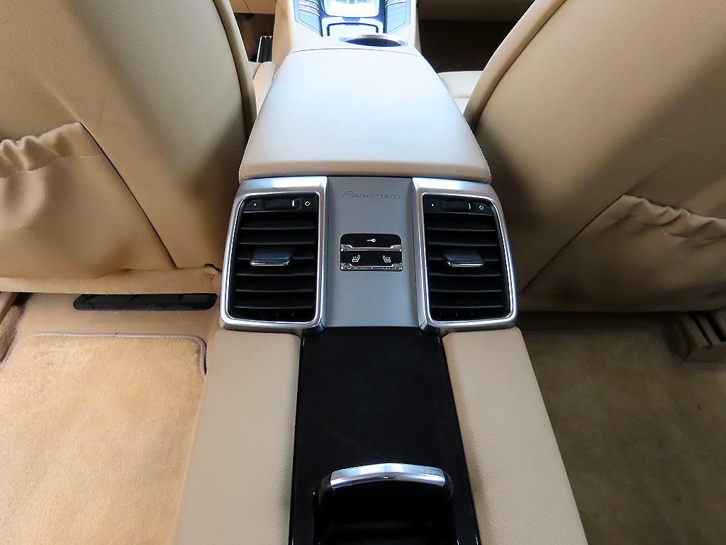 Porsche Panamera — photo 15