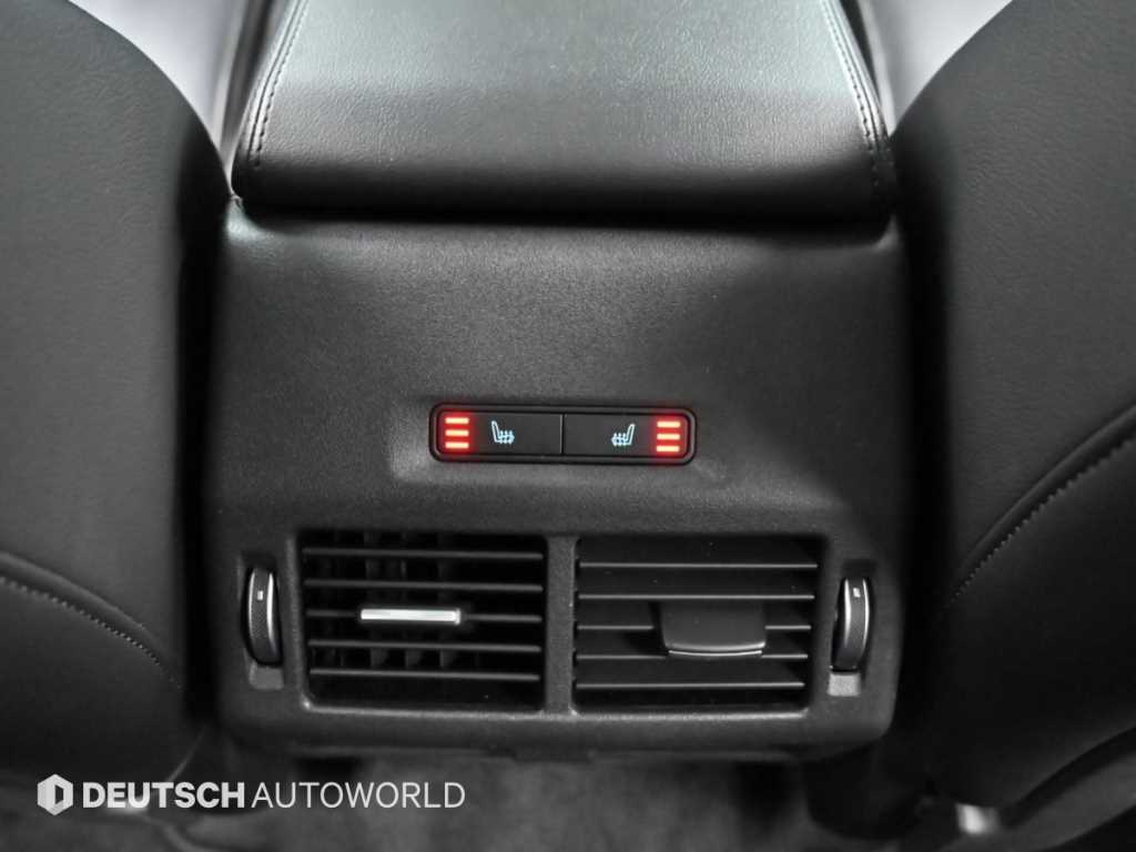 Jaguar E-PACE — photo 15