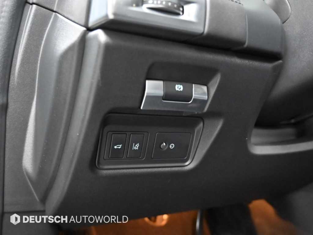Jaguar E-PACE — photo 16