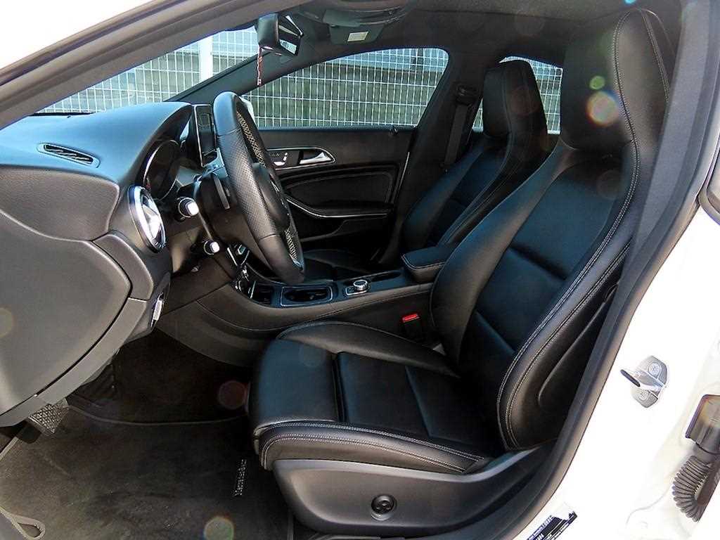 Mercedes-Benz CLA-Class — photo 05