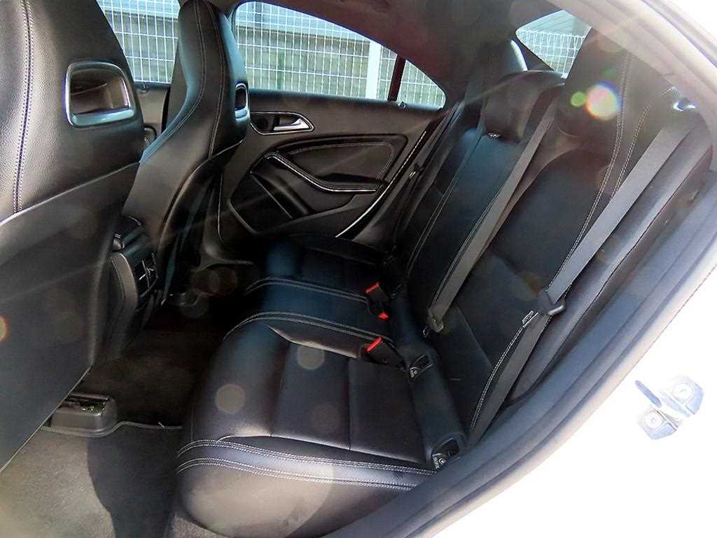 Mercedes-Benz CLA-Class — photo 06