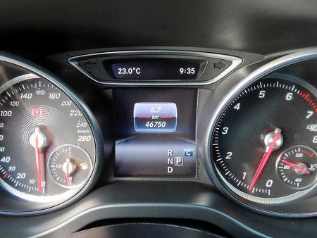 Mercedes-Benz CLA-Class — photo 09