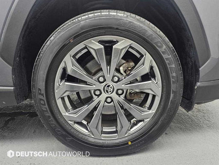 Toyota RAV4 — photo 05