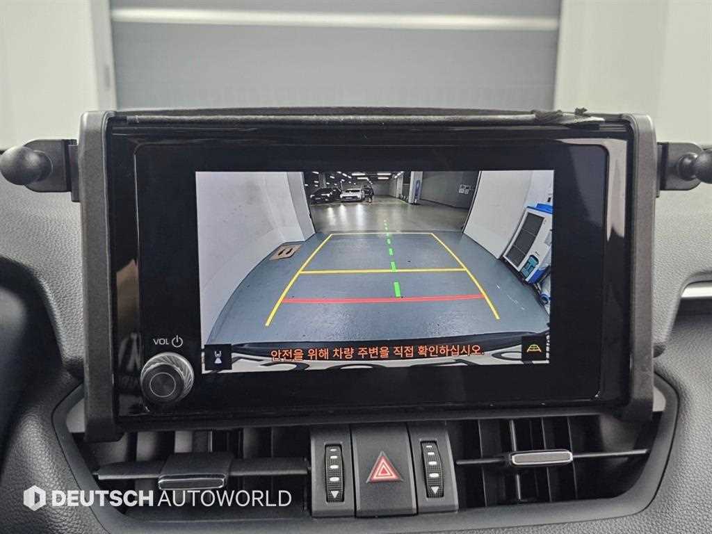 Toyota RAV4 — photo 15