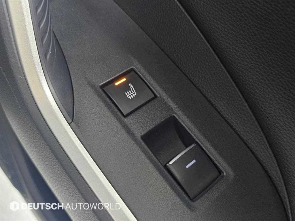 Toyota RAV4 — photo 16