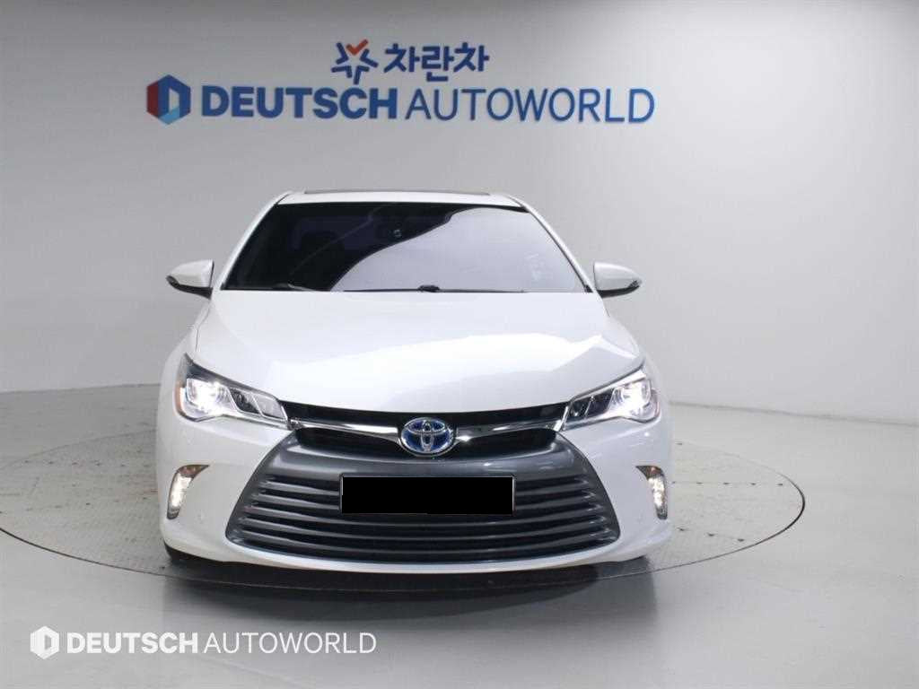 Toyota Camry — photo 03