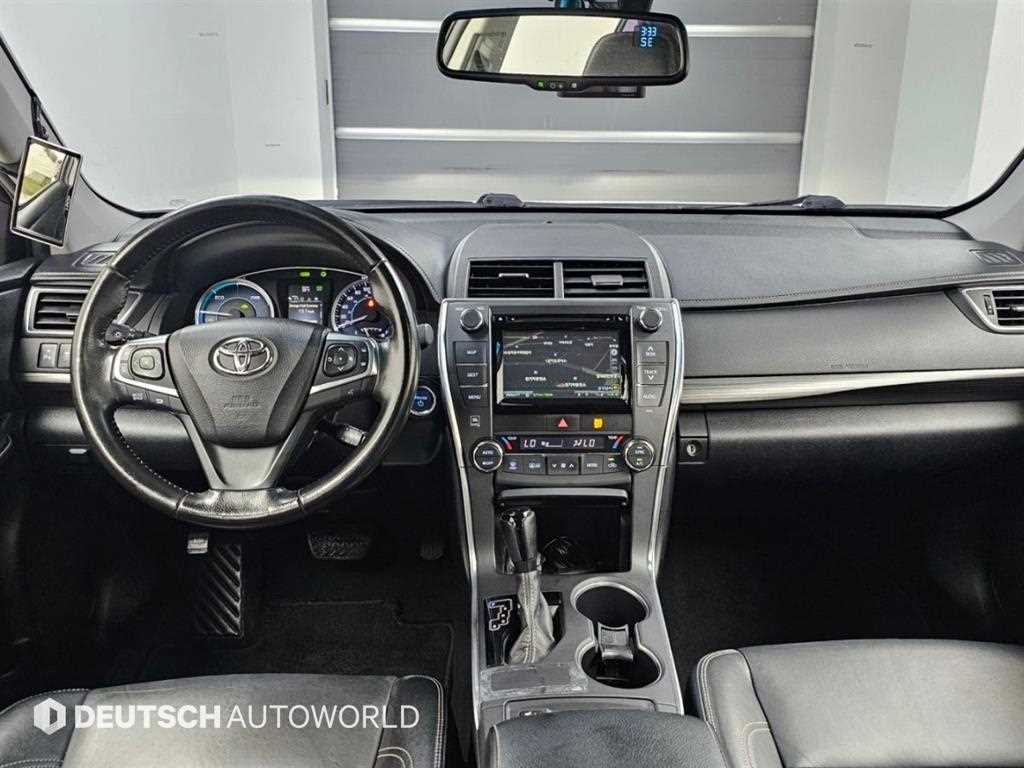Toyota Camry — photo 07