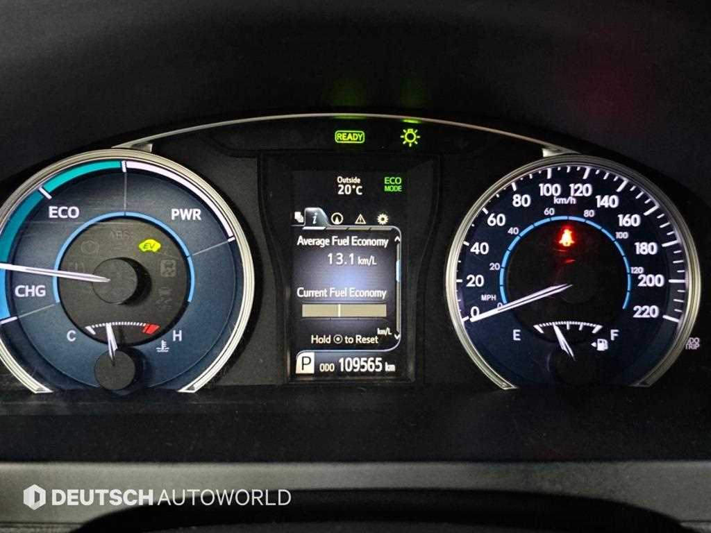 Toyota Camry — photo 08