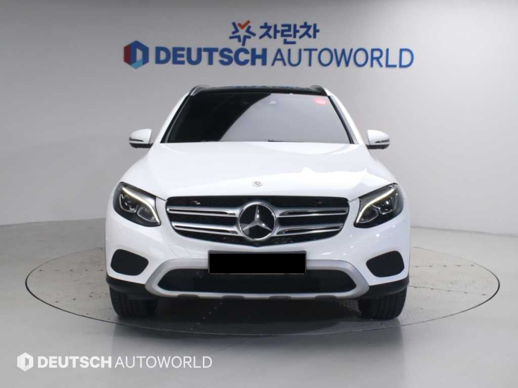 Mercedes-Benz GLC-Class — photo 03