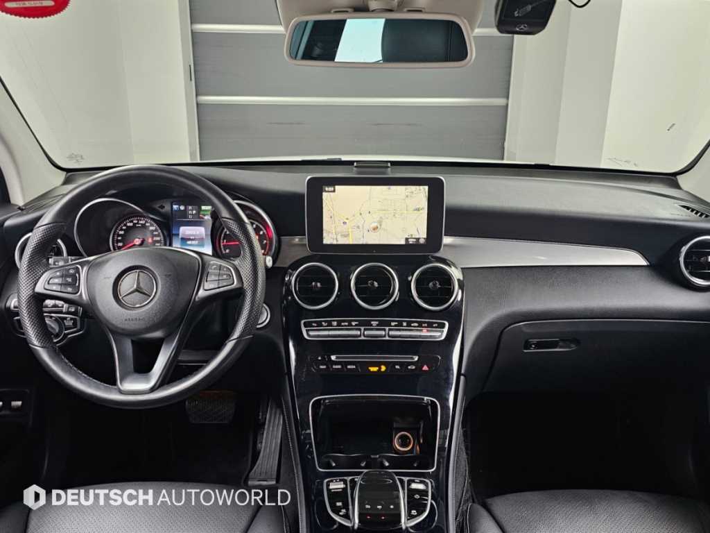 Mercedes-Benz GLC-Class — photo 07