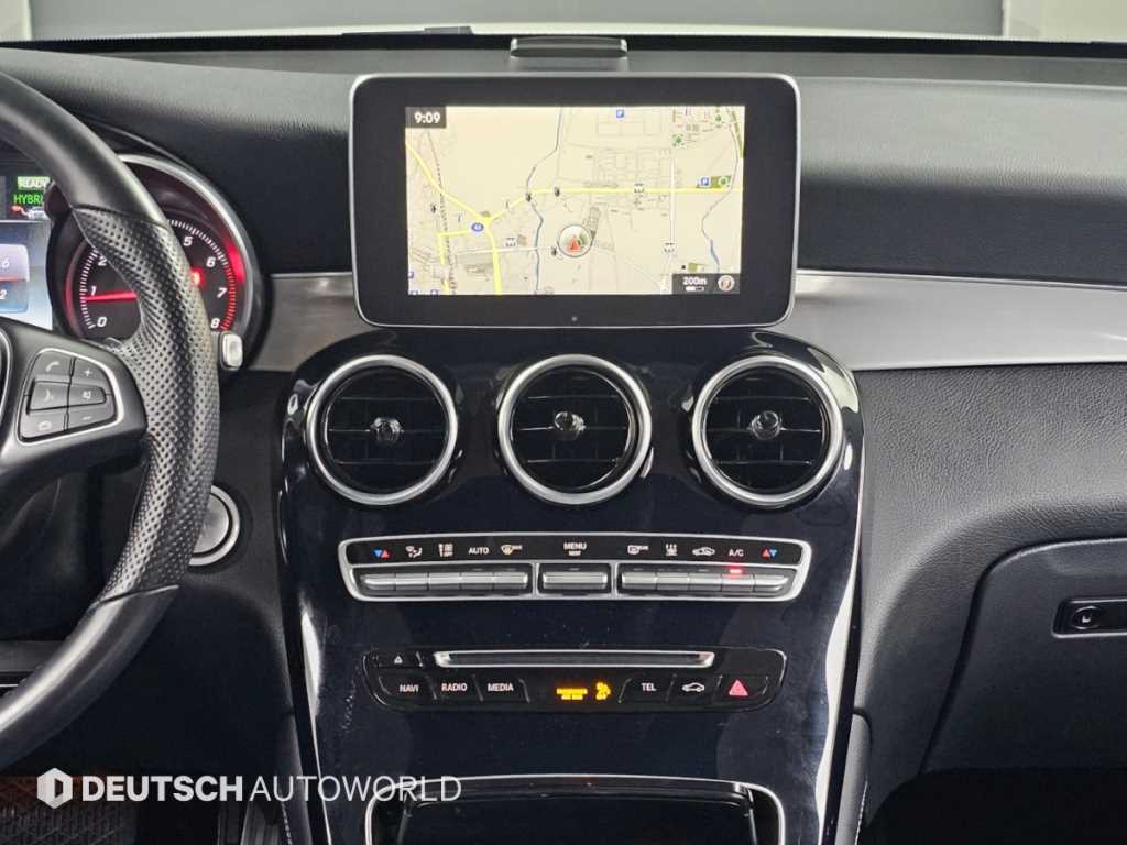 Mercedes-Benz GLC-Class — photo 14