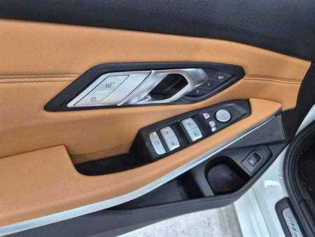 BMW 3-Series — photo 10