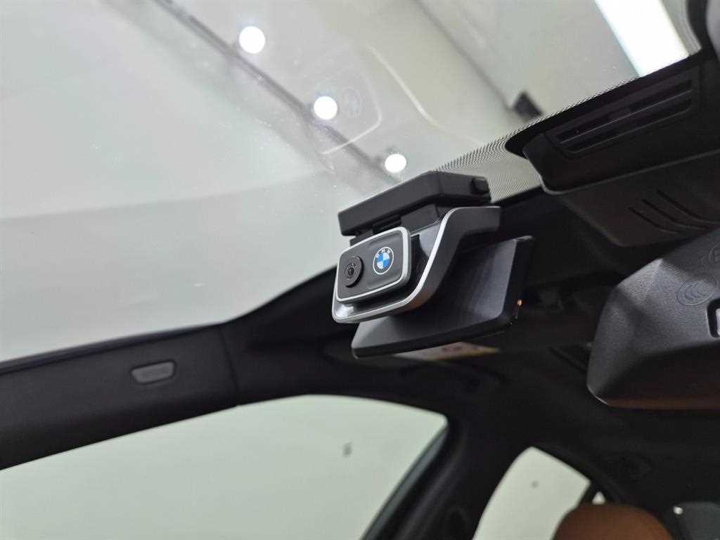 BMW 3-Series — photo 15